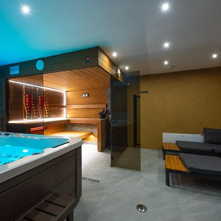 Wellness Zakovce S Bazenom Apartment