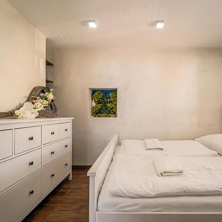 Wellness Zakovce S Bazenom Apartment *