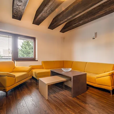 Wellness Zakovce S Bazenom Apartment Vel'ka Lomnica